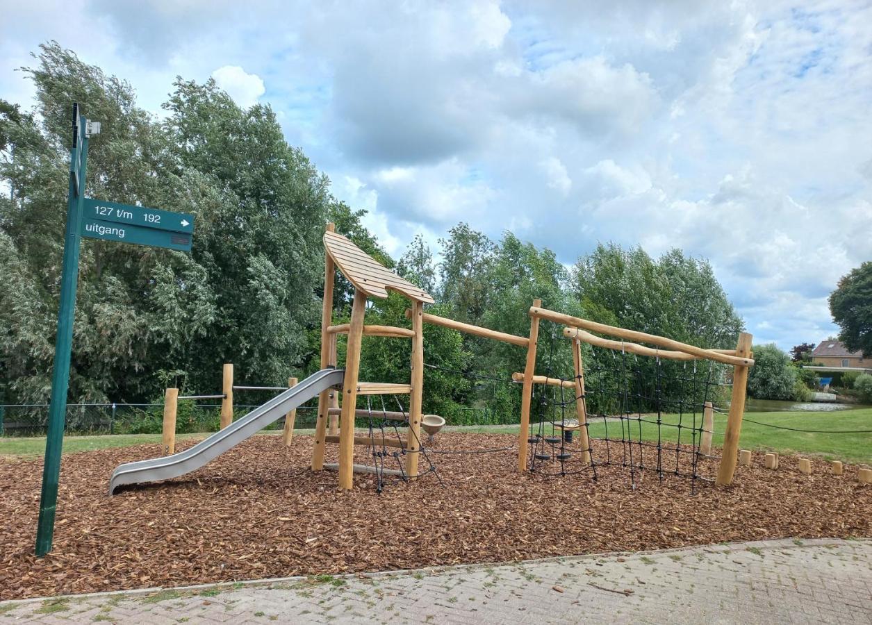 Huisje Britt Met Grote Tuin En Veel Privacy Dirkshorn Екстер'єр фото