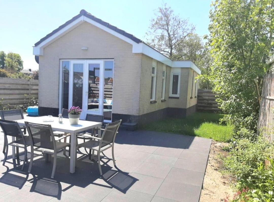 Huisje Britt Met Grote Tuin En Veel Privacy Dirkshorn Екстер'єр фото